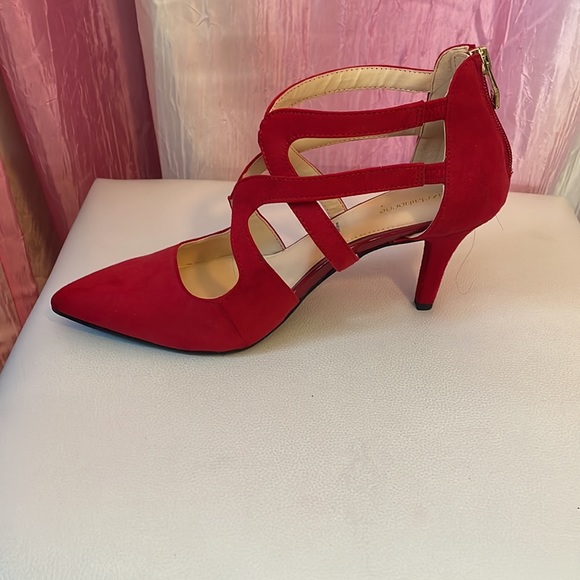 Liz Claiborne red heels, straps, dressy, zipper back, size 8.5 - Picture 3 of 8